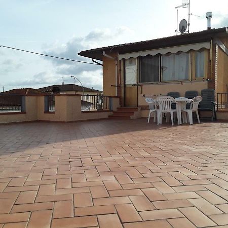 Appartamento Vacanze Roberta - Bivio Ravi Via Mascagni 1 Luaran gambar